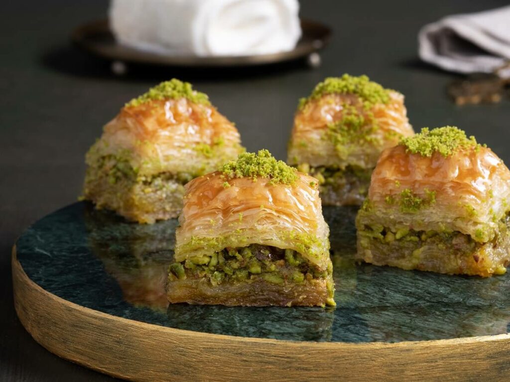 Karakoy Gulluoglu, Last Longing Dry Baklava with Pistachio - Grand ...